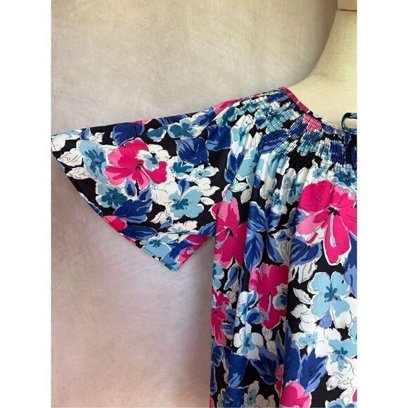 Vintage Blouse  - Picture 2 of 7